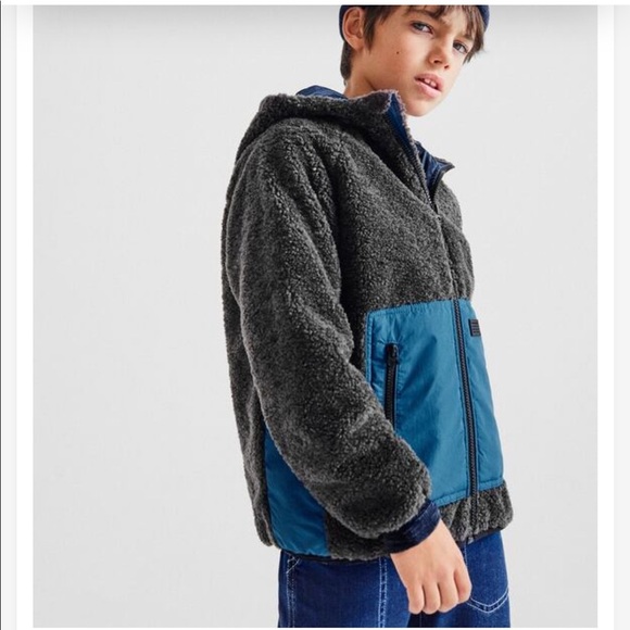 CONTRASTING FLEECE JACKET 9yrs old - Picture 2 of 3